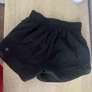 Lululemon Hotty hot high waisted run shorts with liner